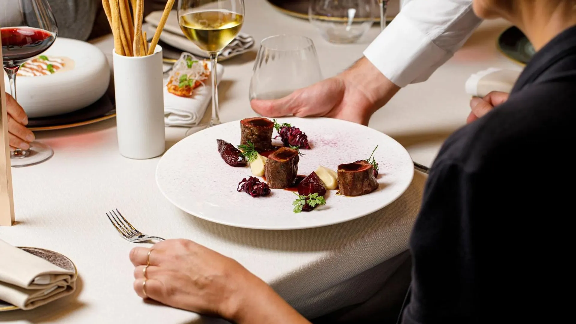 *****  Excelsior Hotel Gallia, A Luxury Collection Hotel, Milan Italy